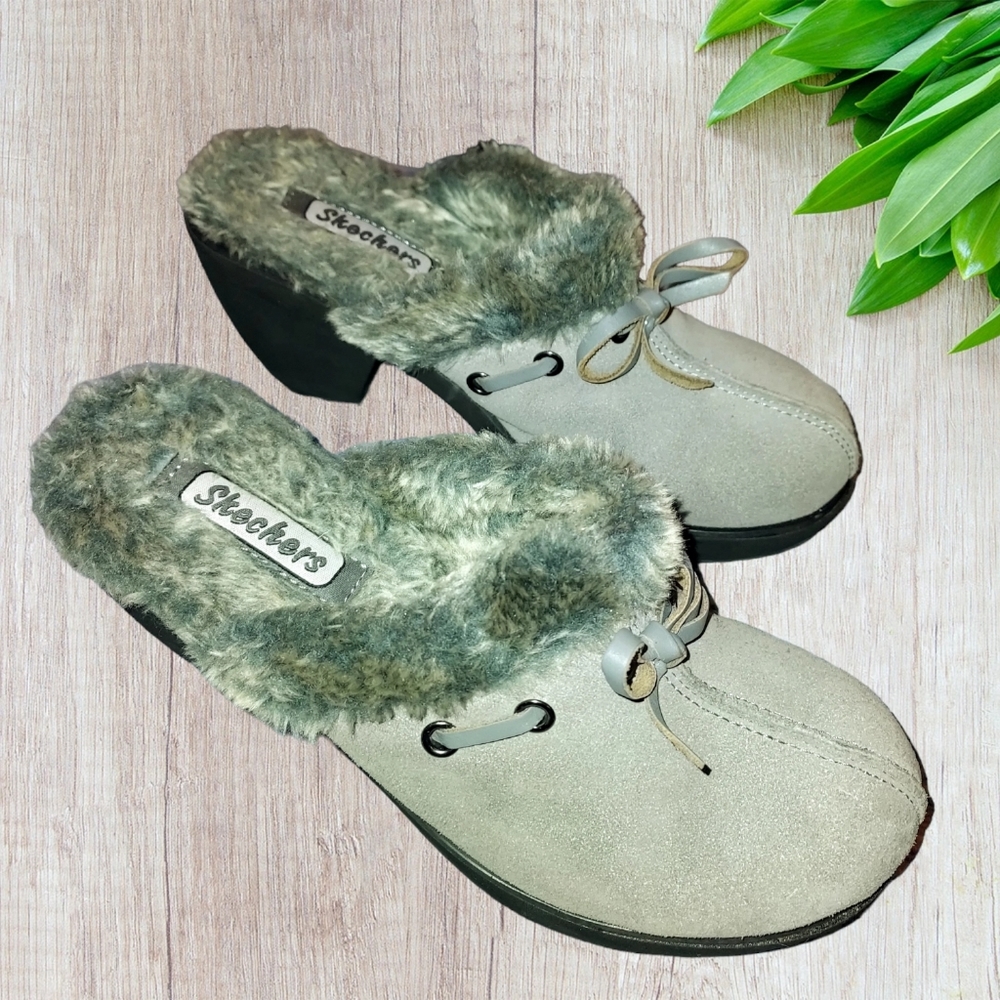 SKECHERS Women's Gray Fur-lined Suede Block Clogs Mules Size 8